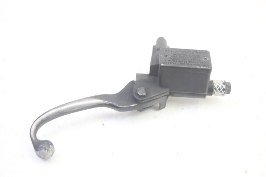 photo de MASTERCYLINDER ANTERIORE PEUGEOT KISBEE 4T 50 (2018 - 2022) - Primo piano tecnico