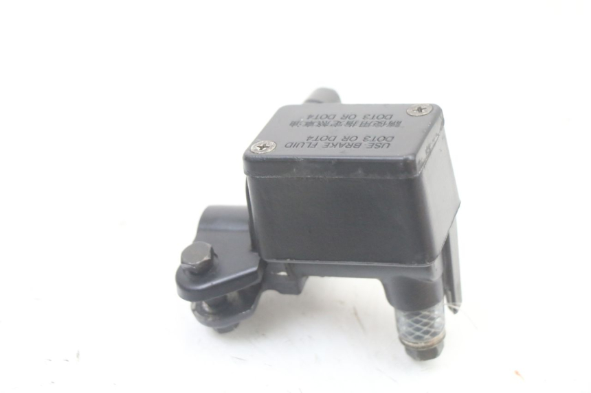 photo de POMPA FRENO ANTERIORE KYMCO PEOPLE S 125 (2000 - 2008)