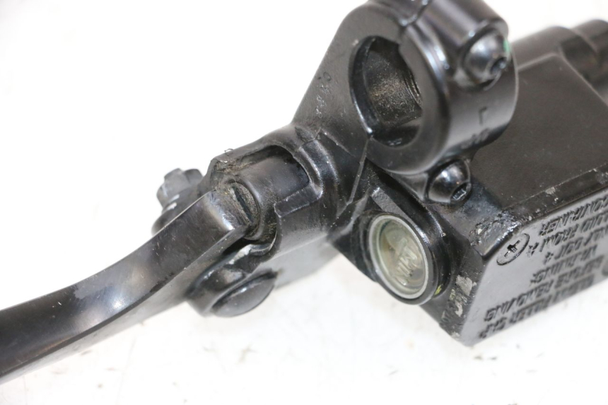 photo de POMPA FRENO ANTERIORE PIAGGIO MP3 HPE 300 (2019 - 2026) - Primo piano tecnico