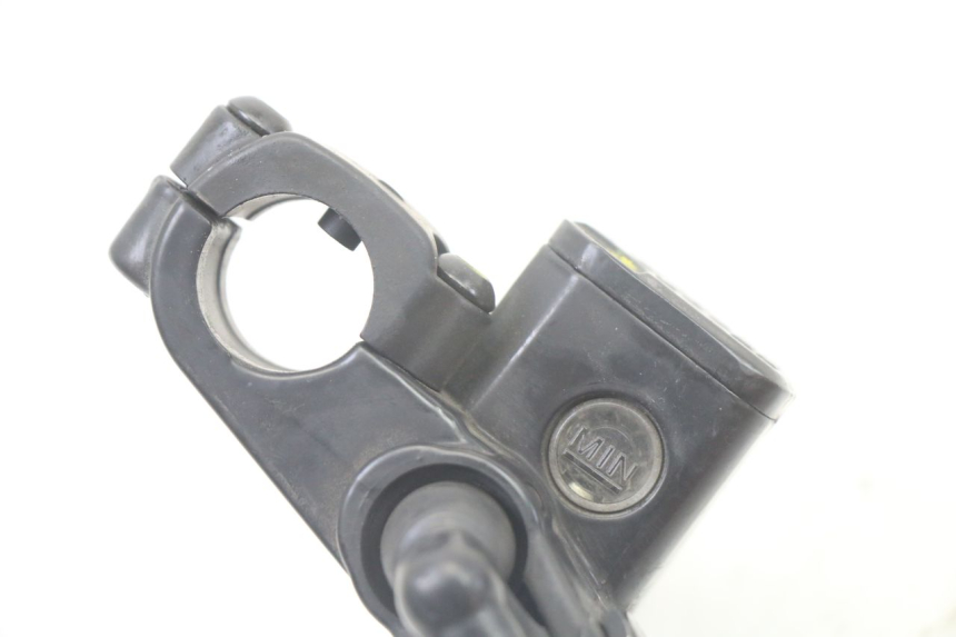 photo de POMPA FRENO ANTERIORE PIAGGIO MP3 500 (2011 - 2015)
