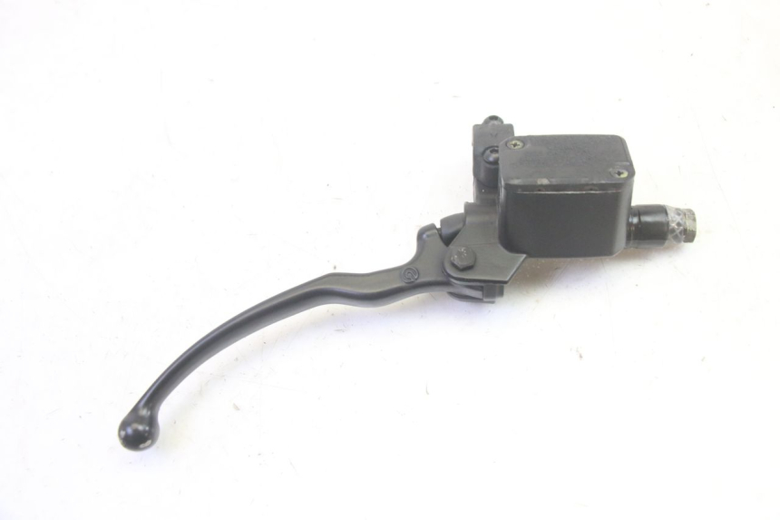 photo de MASTERCYLINDER ANTERIORE PIAGGIO MP3 RL 250 (2007 - 2010) - Altra angolazione
