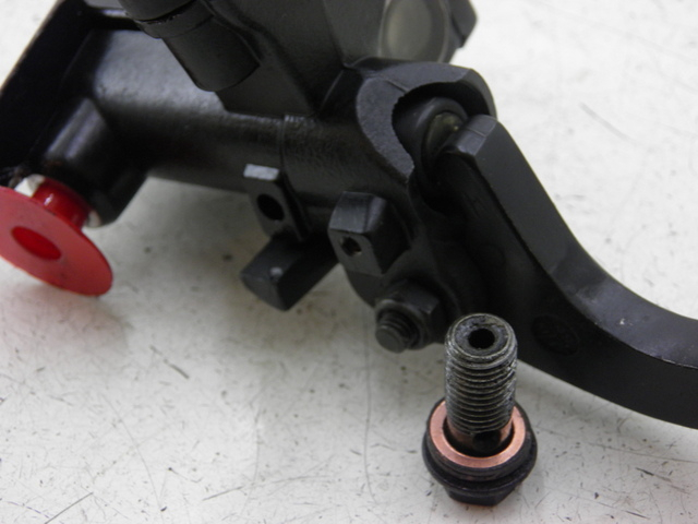 photo de MASTERCYLINDER ANTERIORE PEUGEOT V-CLIC VCLIC 50 (2007 - 2013)