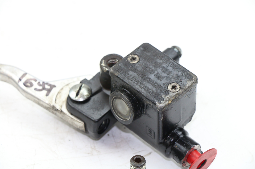 photo de MASTERCYLINDER ANTERIORE PIAGGIO TYPHOON 50 (2000 - 2009)