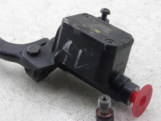 photo de MASTERCYLINDER ANTERIORE PIAGGIO X9 EVOLUTION 125 (2003 - 2007)