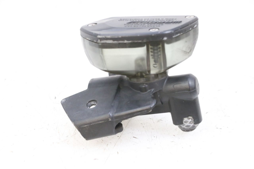 photo de POMPA FRENO ANTERIORE BMW R RT ABS 1200 (2010 - 2014) - Dettagli dei punti di fissaggio