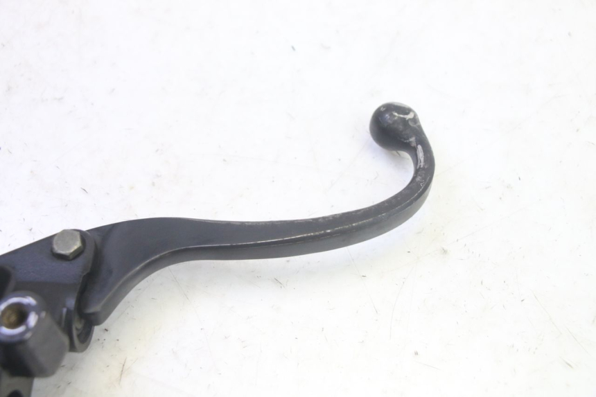 photo de MASTRO CILINDRO ANTERIORE DAELIM S1 125 (2007 - 2016) - Altra angolazione