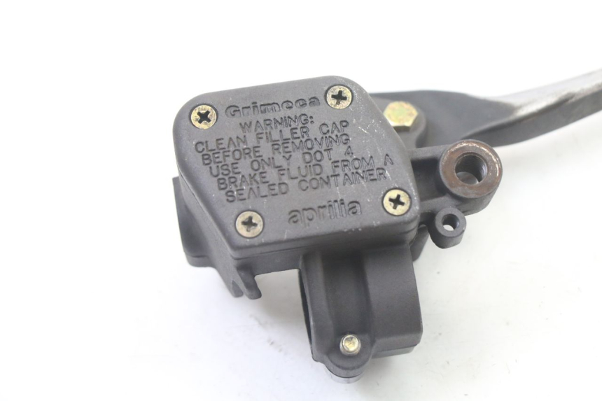 photo de POMPA FRENO ANTERIORE APRILIA SCARABEO GT TOURING 125 (1999 - 2005)