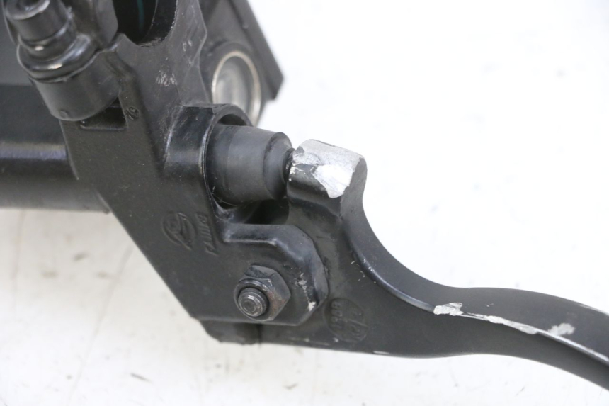 photo de POMPA FRENO ANTERIORE PEUGEOT SPEEDFIGHT 4 4T EFI 50 (2021 - 2025) - Primo piano tecnico