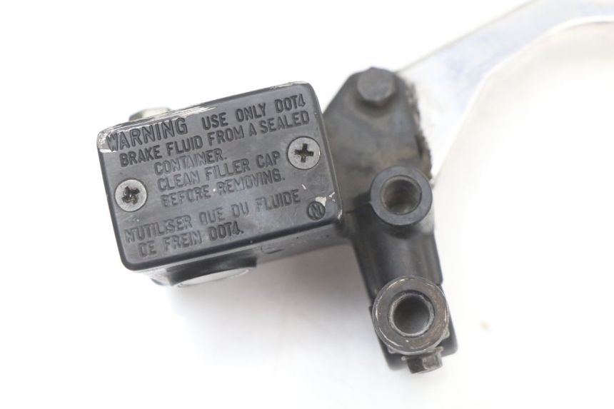 photo de MASTERCYLINDER ANTERIORE SUZUKI BURGMAN 125 (2007 - 2014)