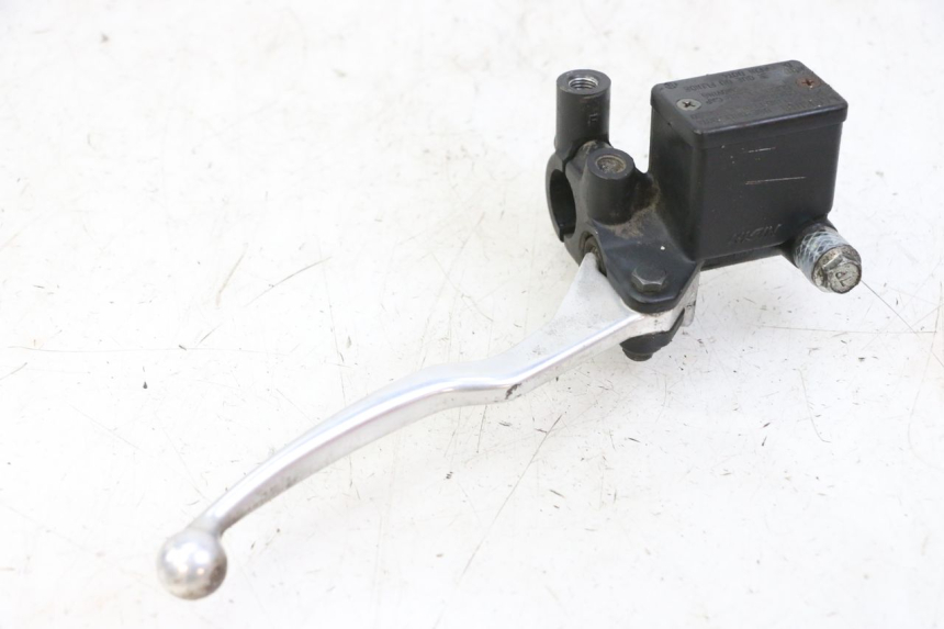 photo de MASTERCYLINDER ANTERIORE SUZUKI BURGMAN 125 (2007 - 2014)