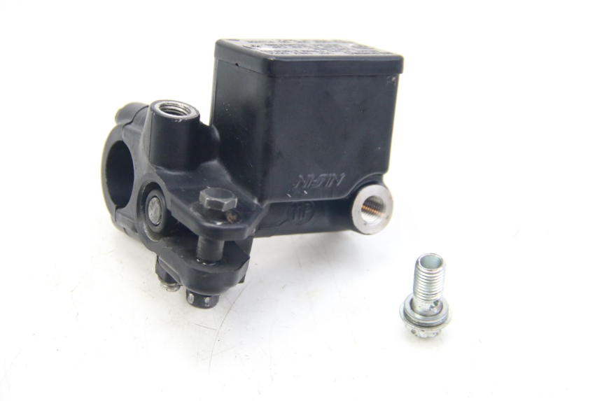 photo de MASTERCYLINDER ANTERIORE SUZUKI SIXTEEN 125 (2008 - 2010)