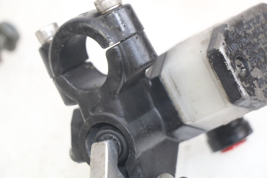 photo de MASTERCYLINDER ANTERIORE SYM CROX 4T 50 (2016 - 2023)