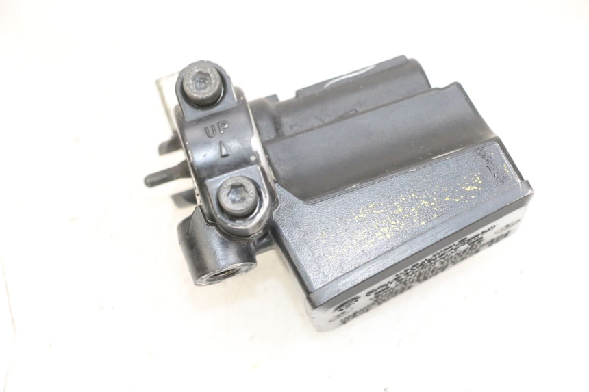 photo de POMPA FRENO ANTERIORE YAMAHA TDM ABS 900 (2002 - 2014) - Dettaglio del componente