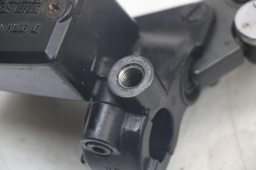 photo de MASTERCYLINDER ANTERIORE TRIUMPH SPEED TRIPLE T301 900 (1994 - 1996)