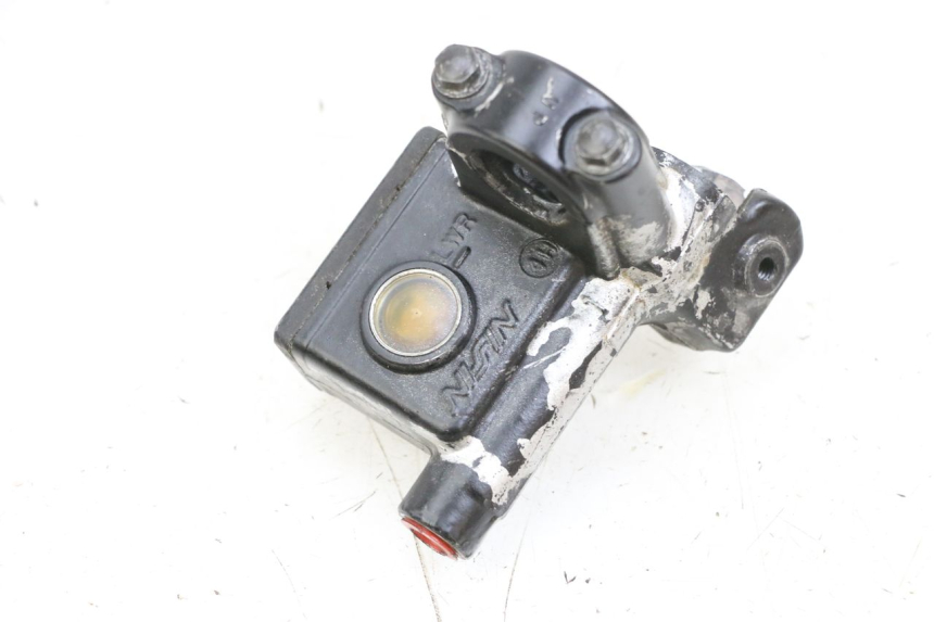 photo de MASTERCYLINDER ANTERIORE YAMAHA TTR 125 (2000 - 2020) - Primo piano tecnico
