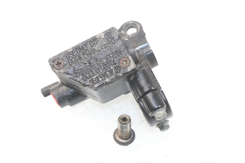 photo de MASTERCYLINDER ANTERIORE PEUGEOT TWEET 125 (2010 - 2017) - Primo piano tecnico