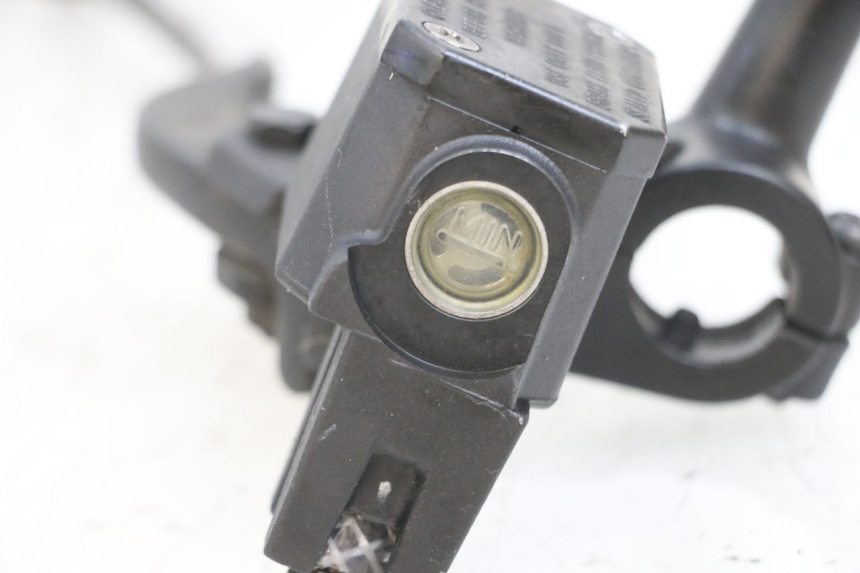 photo de MASTERCYLINDER ANTERIORE YAMAHA X-MAX XMAX 125 (2010 - 2014) - Altra angolazione