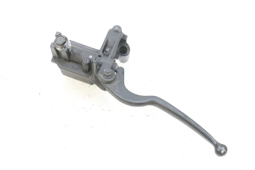 photo de MASTERCYLINDER ANTERIORE YAMAHA X-MAX XMAX 125 (2010 - 2014) - Primo piano tecnico
