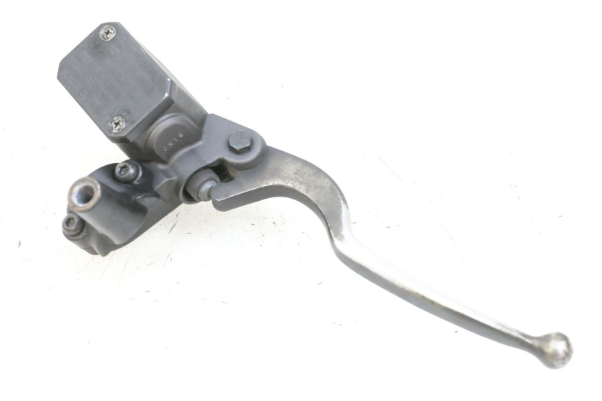 photo de MASTERCYLINDER ANTERIORE YAMAHA X-MAX XMAX 125 (2010 - 2014) - Dettagli dei punti di fissaggio