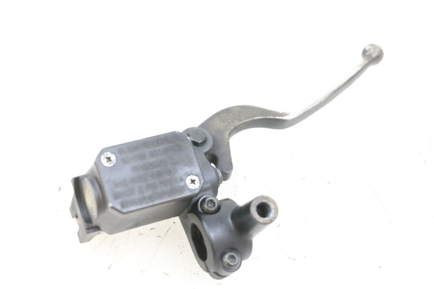 photo de MASTERCYLINDER ANTERIORE YAMAHA X-MAX XMAX 125 (2010 - 2014) - Stato della superficie e materiale