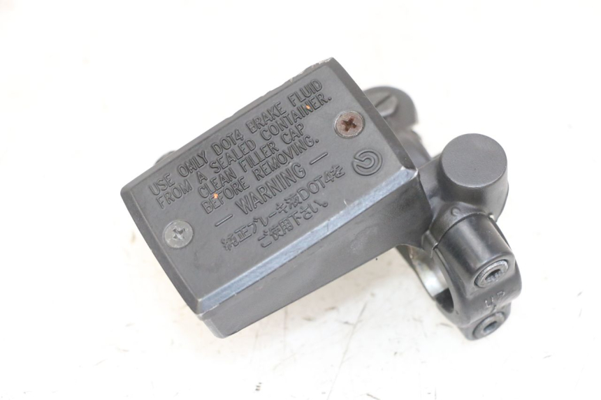 photo de POMPA FRENO ANTERIORE YAMAHA XJ6 ABS 600 (2008 - 2016)