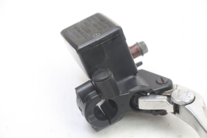 photo de MASTERCYLINDER ANTERIORE YAMAHA FZS FAZER 600 (2001 - 2003)