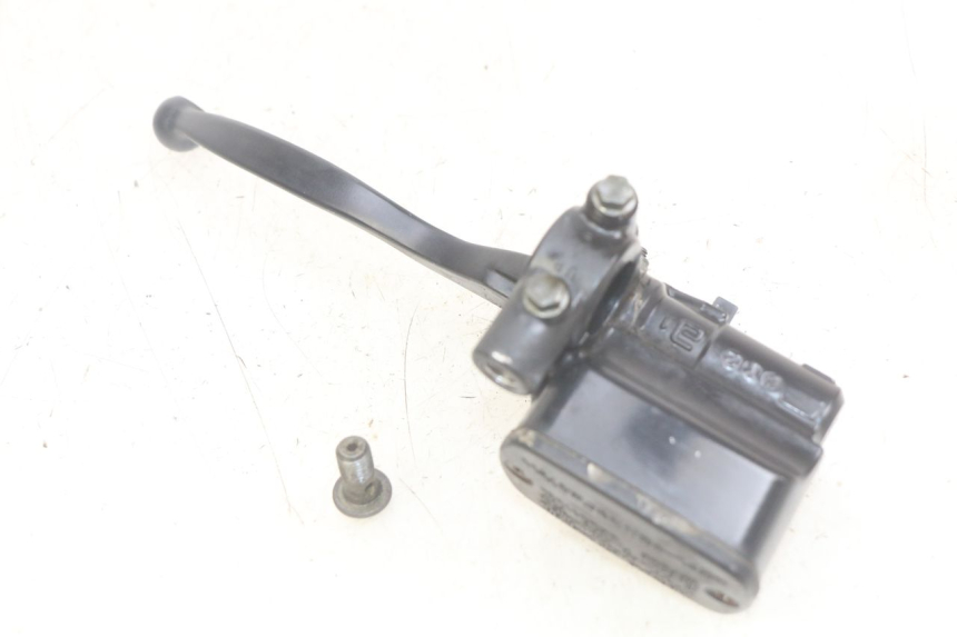 photo de MASTERCYLINDER ANTERIORE YAMAHA YP MAJESTY 400 (2004 - 2008)