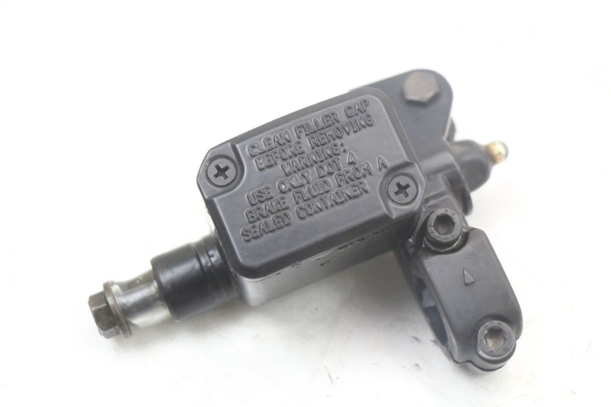 photo de MASTERCYLINDER ANTERIORE YAMAHA YP MAJESTY 125 (2002 - 2006)