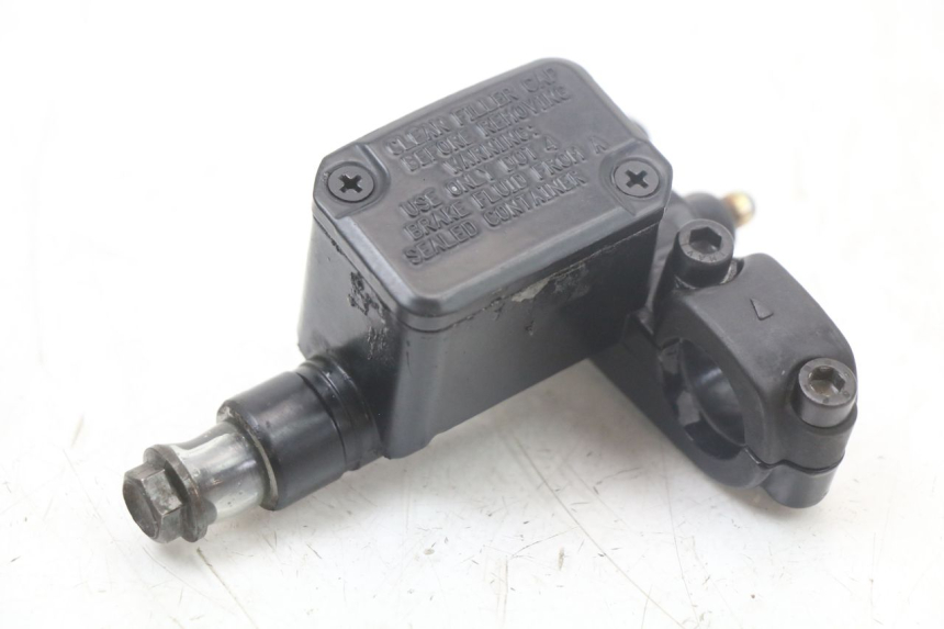 photo de MASTERCYLINDER ANTERIORE YAMAHA YP MAJESTY 125 (2002 - 2006)