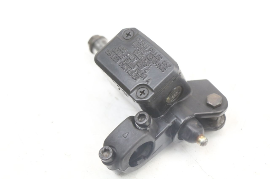 photo de MASTERCYLINDER ANTERIORE YAMAHA YP MAJESTY 125 (2002 - 2006)