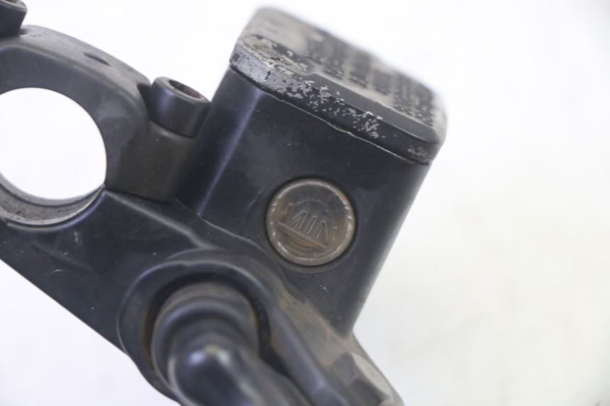 photo de POMPA FRENO ANTERIORE YAMAHA YP MAJESTY 125 (2007 - 2010)