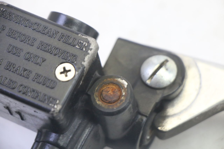 photo de MASTERCYLINDER ANTERIORE PIAGGIO ZIP 4T 50 (2018 - 2020) - Altra angolazione
