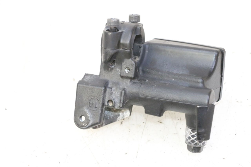 photo de MASTRO CILINDRO FRIZIONE YAMAHA FJR ABS 1300 (2016 - 2020) - Zoom sullo stato d'uso