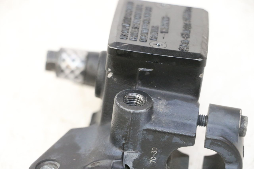 photo de MASTRO CILINDRO FRIZIONE YAMAHA FJR ABS 1300 (2016 - 2020) - Primo piano tecnico