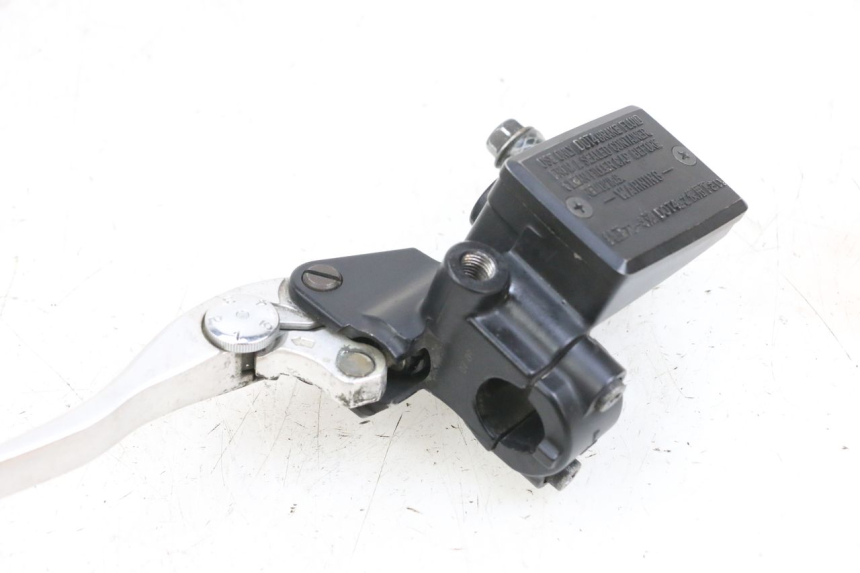 photo de CILINDRO FRIZIONE YAMAHA FJR ABS 1300 (2006 - 2012) - Dettagli dei punti di fissaggio