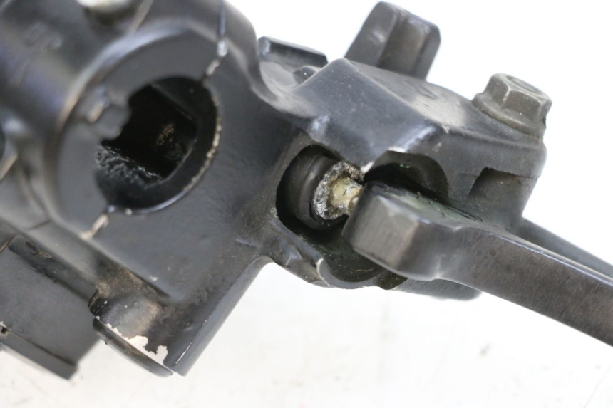 photo de POMPA FRIZIONE KAWASAKI GPZ RX 1000 (1986 - 1988) - Altra angolazione