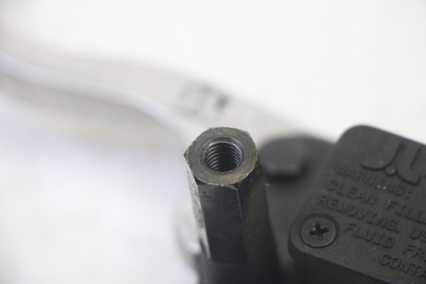 photo de POMPA FRENO POSTERIORE QUADRO 4 4D 350 (2015 - 2018)