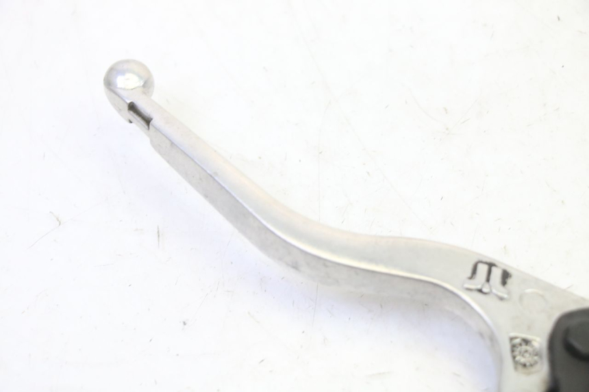 photo de POMPA FRENO POSTERIORE QUADRO 4 4D 350 (2015 - 2018)