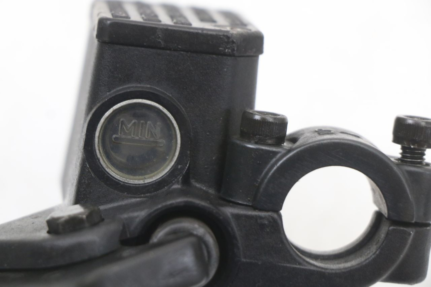 photo de CILINDRO PRINCIPALE FRENO POSTERIORE APRILIA SR CARB LC 2T 50 (2004 - 2012)
