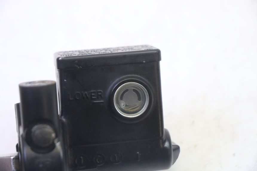 photo de MASTERCYLINDER FRENO POSTERIORE SUZUKI BURGMAN 125 (2007 - 2014)