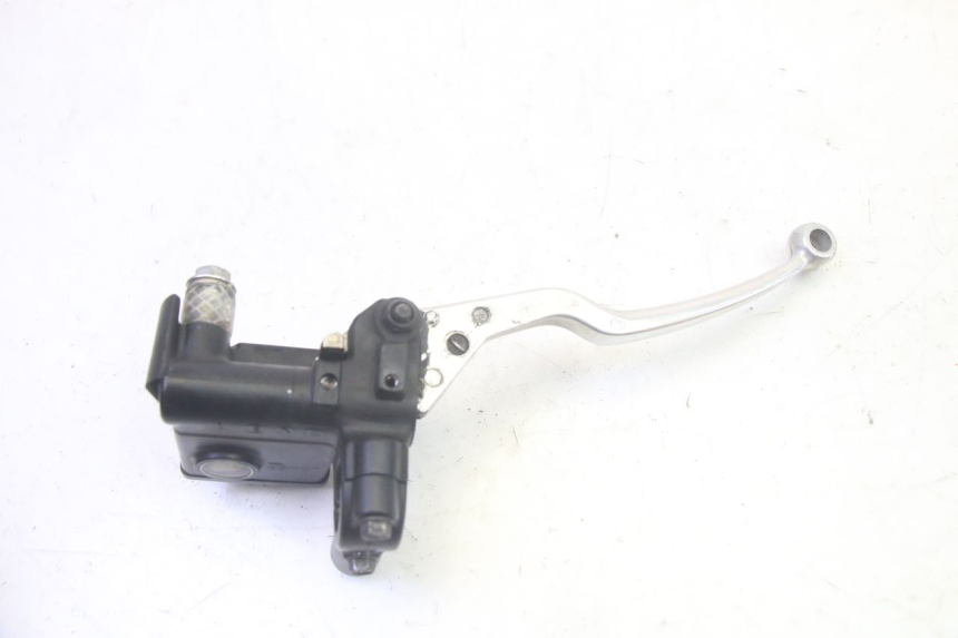 photo de MASTERCYLINDER FRENO POSTERIORE SUZUKI BURGMAN 125 (2007 - 2014) - Dettagli dei punti di fissaggio