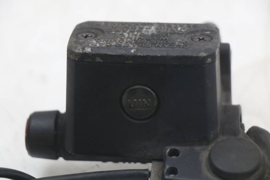 photo de POMPA FRENO POSTERIORE BMW C1 125 (2000 - 2003)