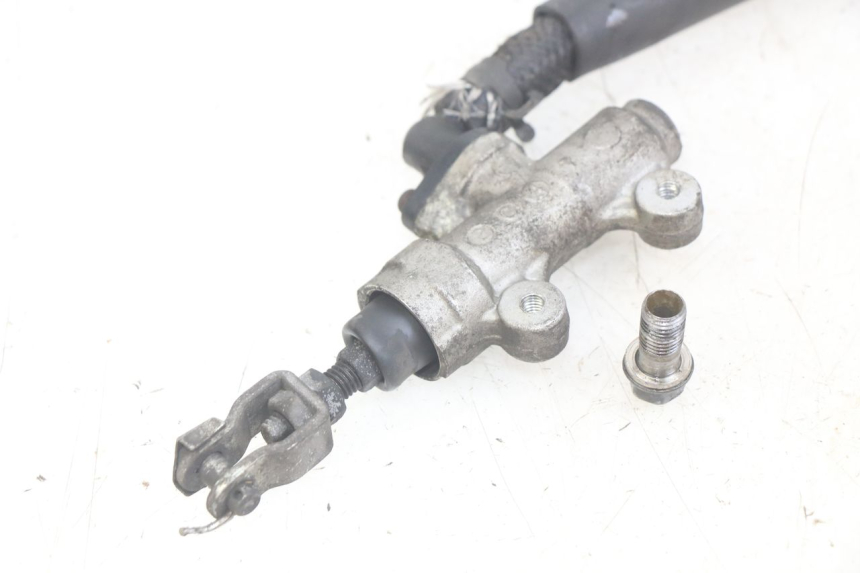 photo de MASTERCYLINDER FRENO POSTERIORE HONDA CBR F SC25 1000 (1989 - 1992)
