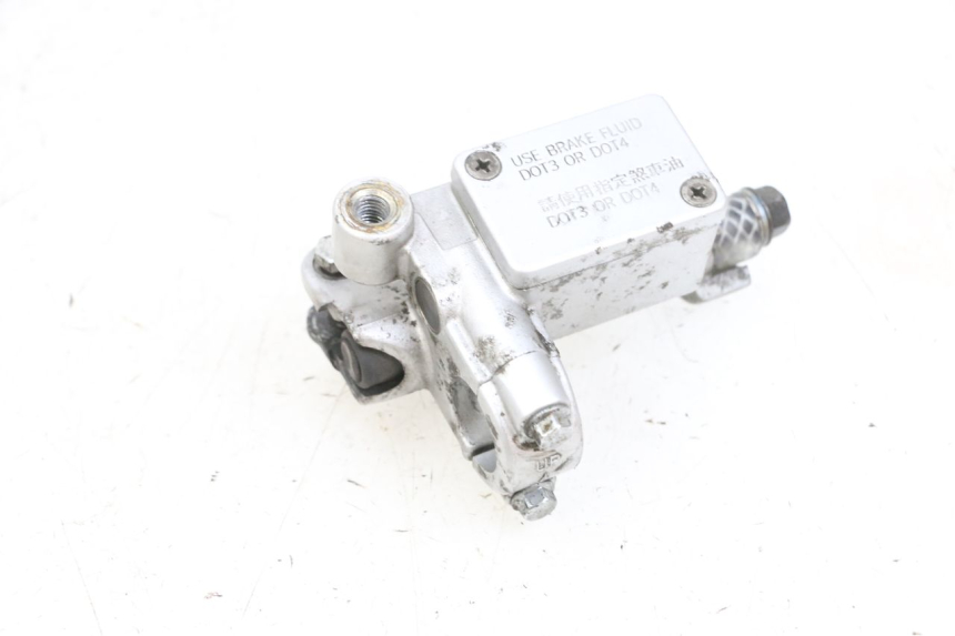 photo de POMPA FRENO POSTERIORE KYMCO LIKE 125 (2009 - 2016) - Dettagli dei punti di fissaggio