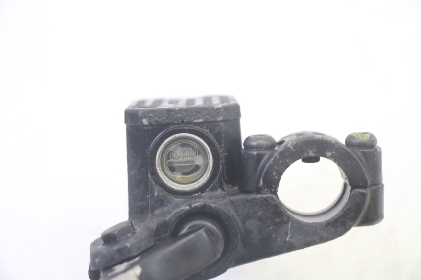 photo de MASTERCYLINDER FRENO POSTERIORE PIAGGIO MP3 RL 250 (2007 - 2010) - Primo piano tecnico