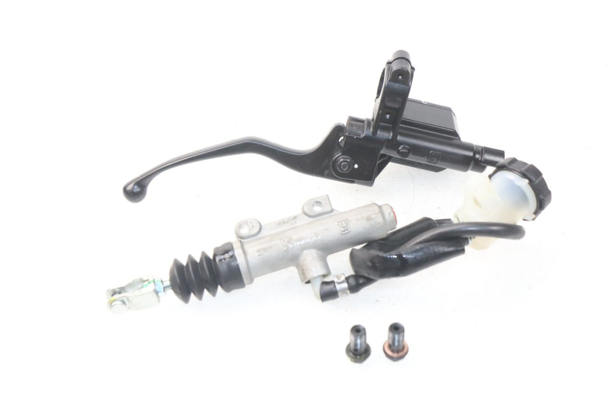 photo de CILINDRO PRINCIPALE FRENO POSTERIORE PIAGGIO MP3 HPE 500 (2019 - 2022)