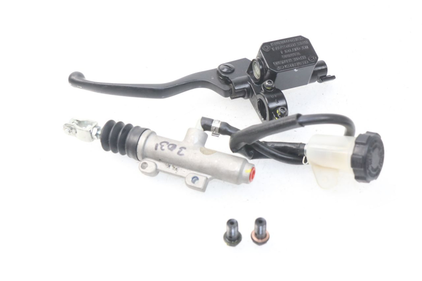 photo de CILINDRO PRINCIPALE FRENO POSTERIORE PIAGGIO MP3 HPE 500 (2019 - 2022)