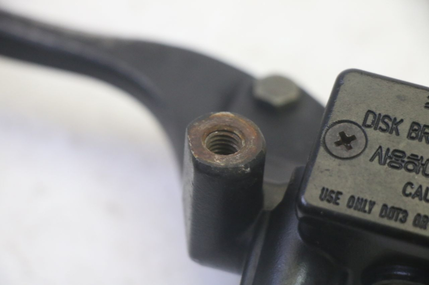 photo de MASTRO CILINDRO FRENO POSTERIORE DAELIM S1 125 (2007 - 2016) - Altra angolazione