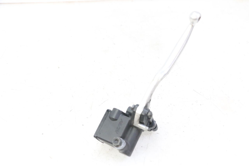 photo de CILINDRO PRINCIPALE FRENO POSTERIORE PEUGEOT SATELIS 125 (2013 - 2018)
