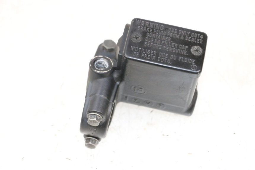 photo de CILINDRO PRINCIPALE FRENO POSTERIORE PEUGEOT SATELIS 125 (2013 - 2018) - Primo piano tecnico